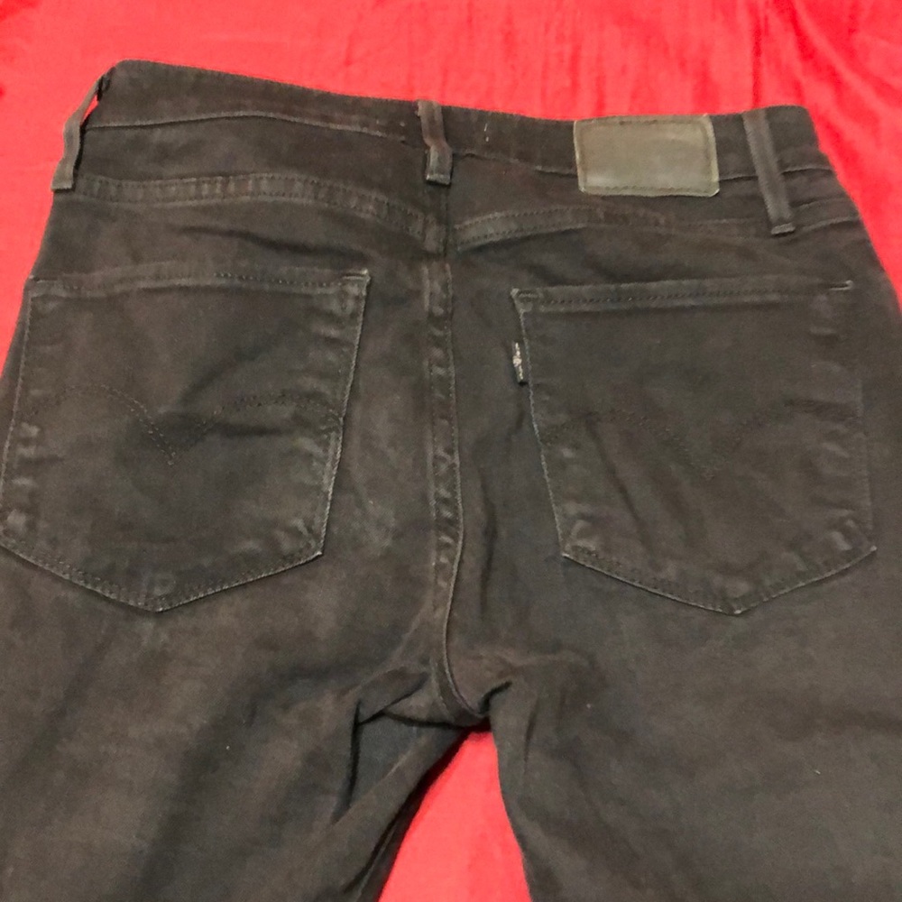 Black Levi High Rise skinny jeans